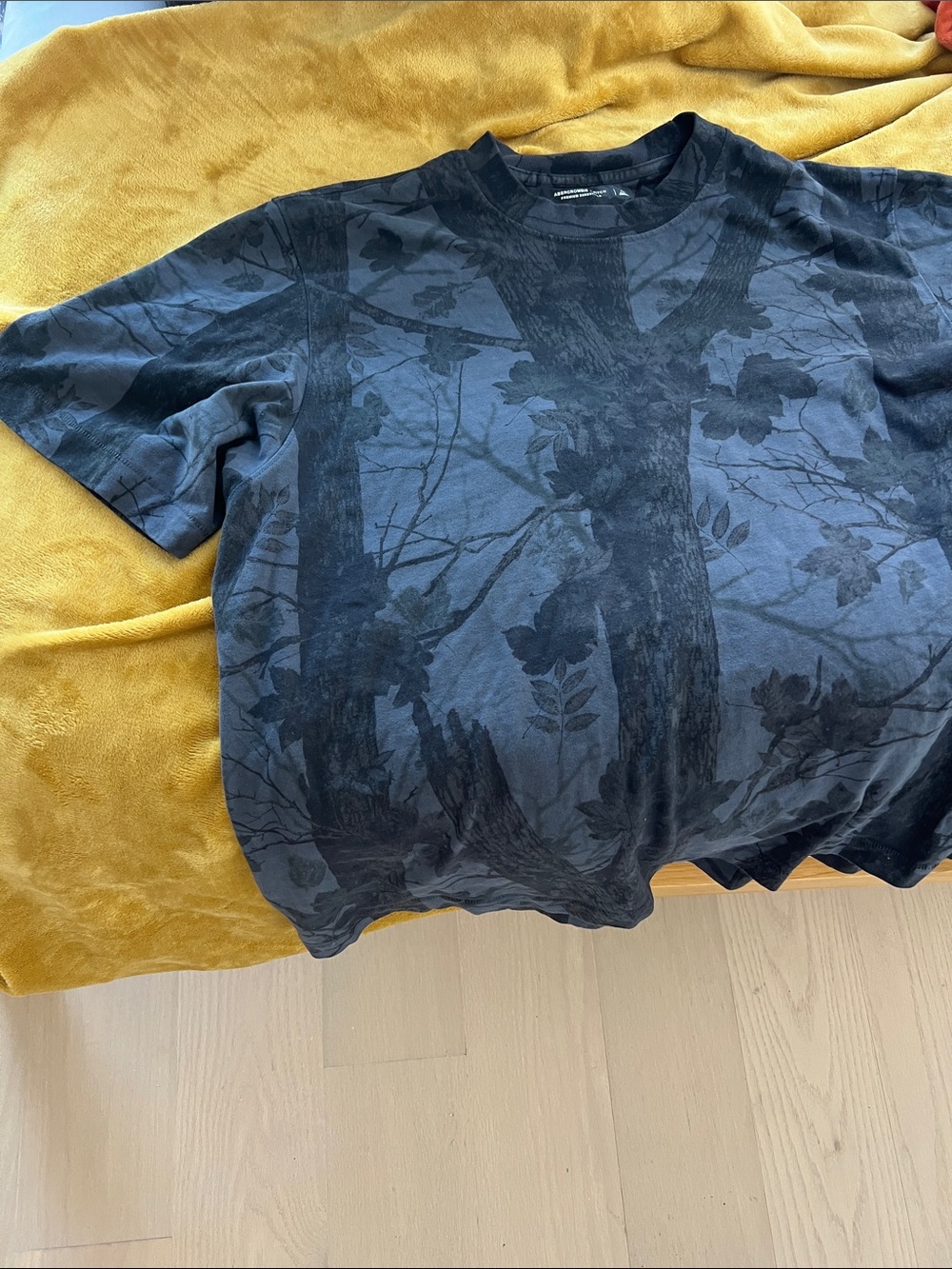 Abercrombie & Fitch Charcoal Black Tree-Print Short Sleeve Tee